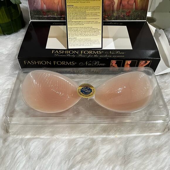 NEW Fashion Forms Nu Bra Divine Body Bra Silicone Adhesive Seamless Nude B NIP - Picture 5 of 13
